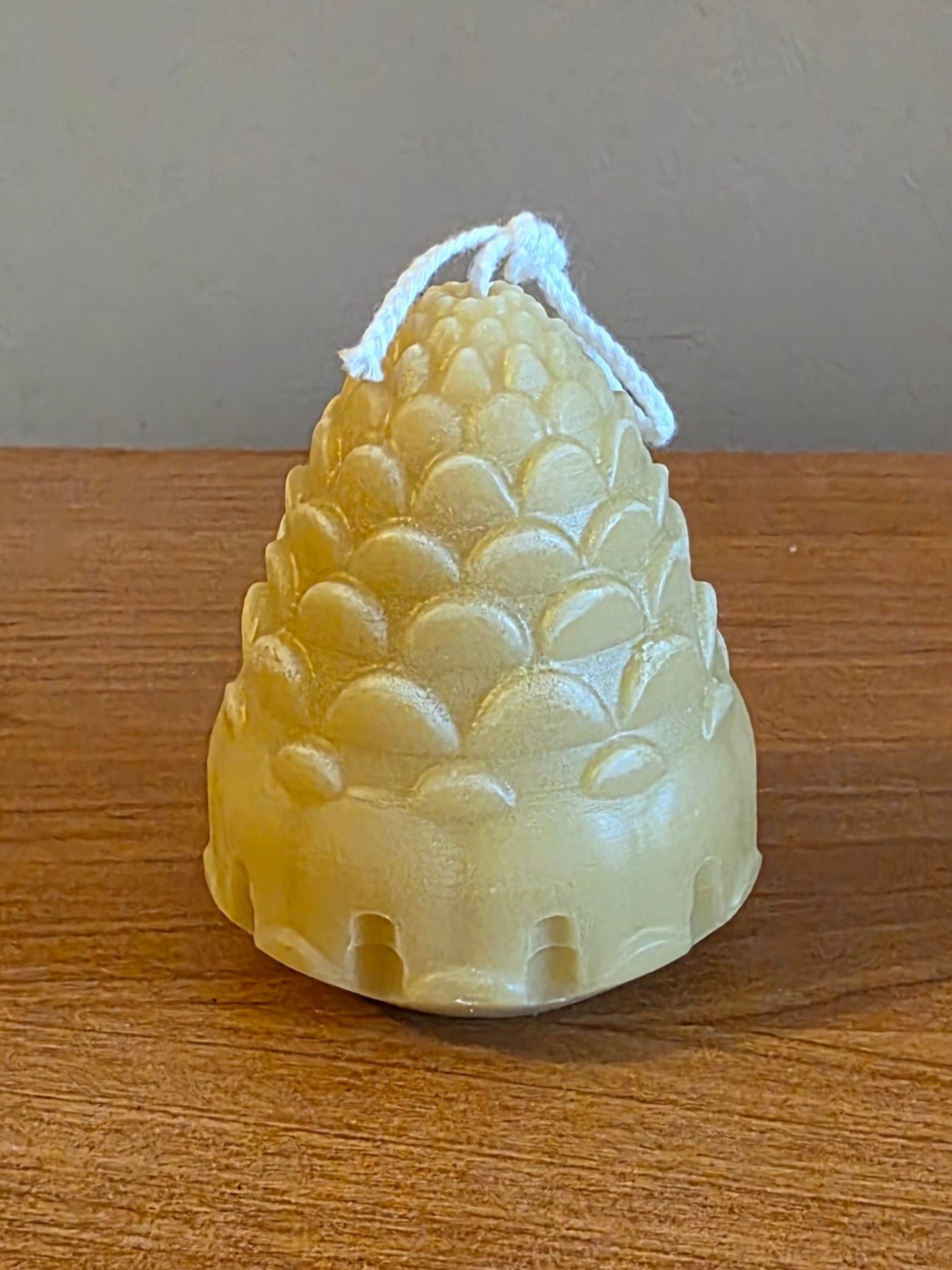 Beeswax Pinecone candle
